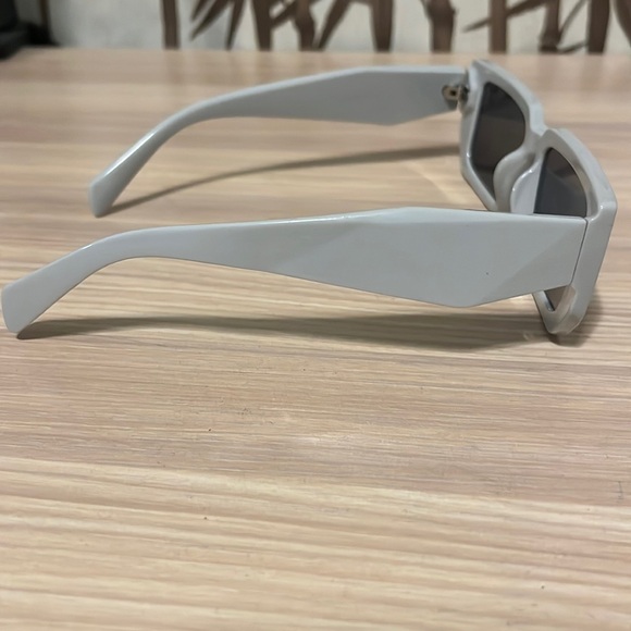 ✨2 for $10✨Rectangle frame sunglasses - Picture 2 of 3